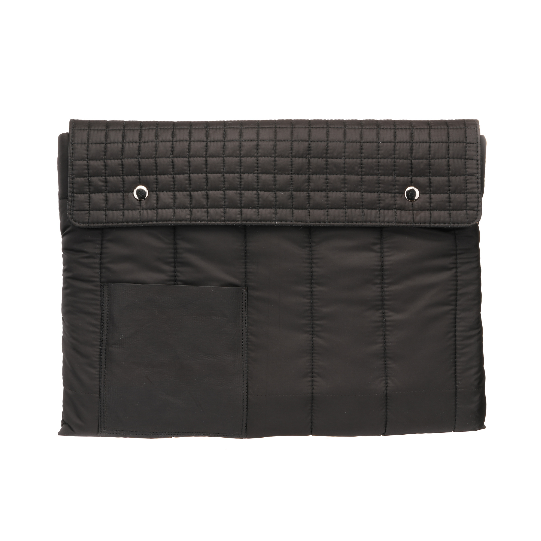 Geometric quilted laptop sleeve black